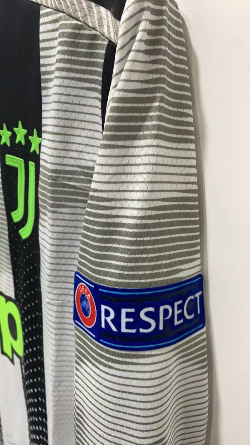 Cristiano Ronaldo CR7 Juventus 19/20 Limited Edition Long sleeve Retro Jersey
