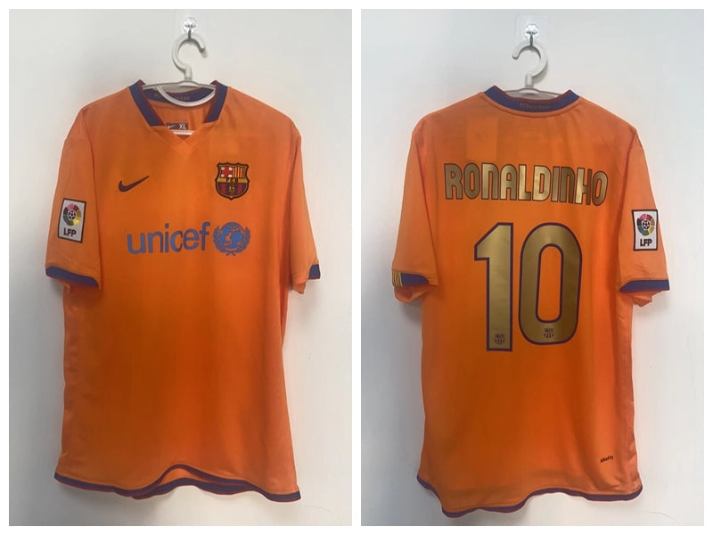 Ronaldinho Barcelona 06/07 Away Original Retro Jersey