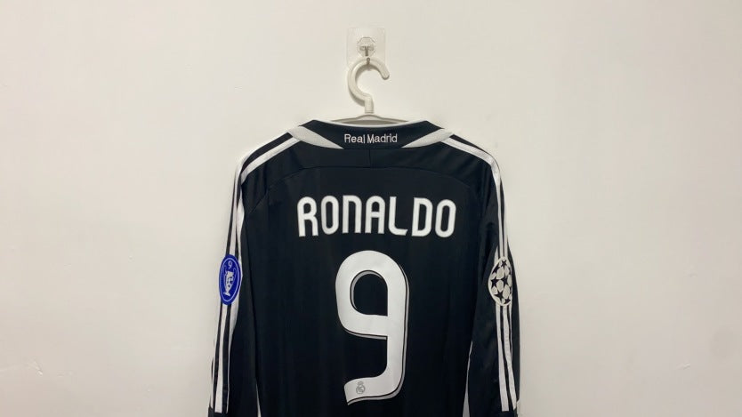 Ronaldo Real Madrid 06/07 Third away long sleeved Original Retro Jersey