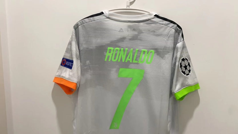 Cristiano Ronaldo CR7 Juventus 19/20 Limited Edition short sleeve Retro Jersey
