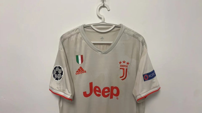 Cristiano Ronaldo CR7 Juventus 19/20 Fourth Original Retro Jersey