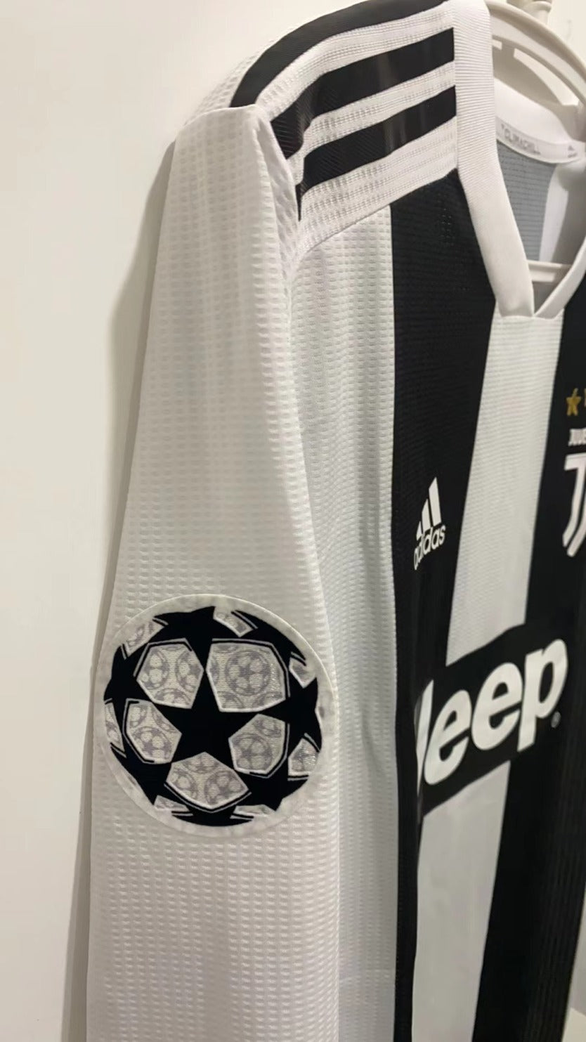 Cristiano Ronaldo CR7 Juventus 18/19 Home Long sleeve Retro Jersey