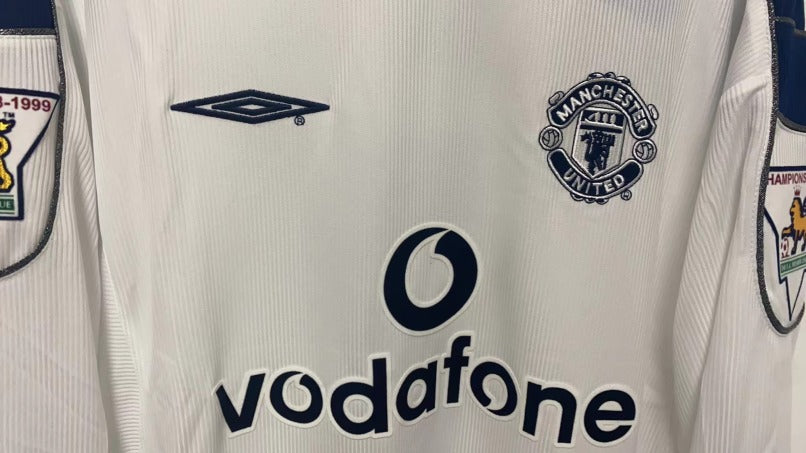 David Beckham Manchester United 99/00 Away Original Retro Jersey
