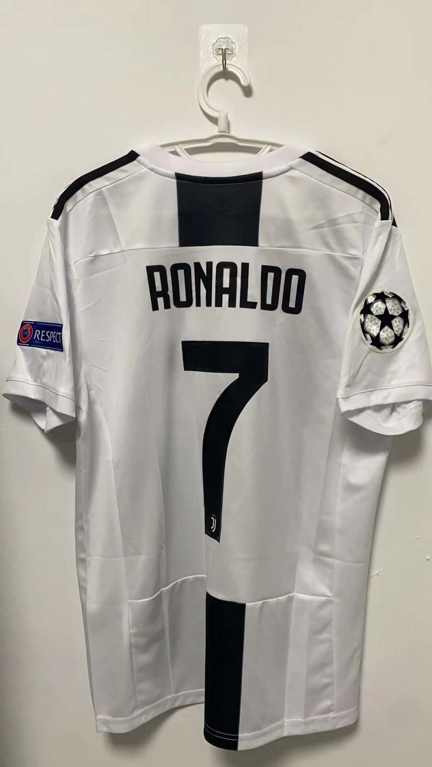 Cristiano Ronaldo CR7 Juventus 18/19 Home Original Retro Jersey