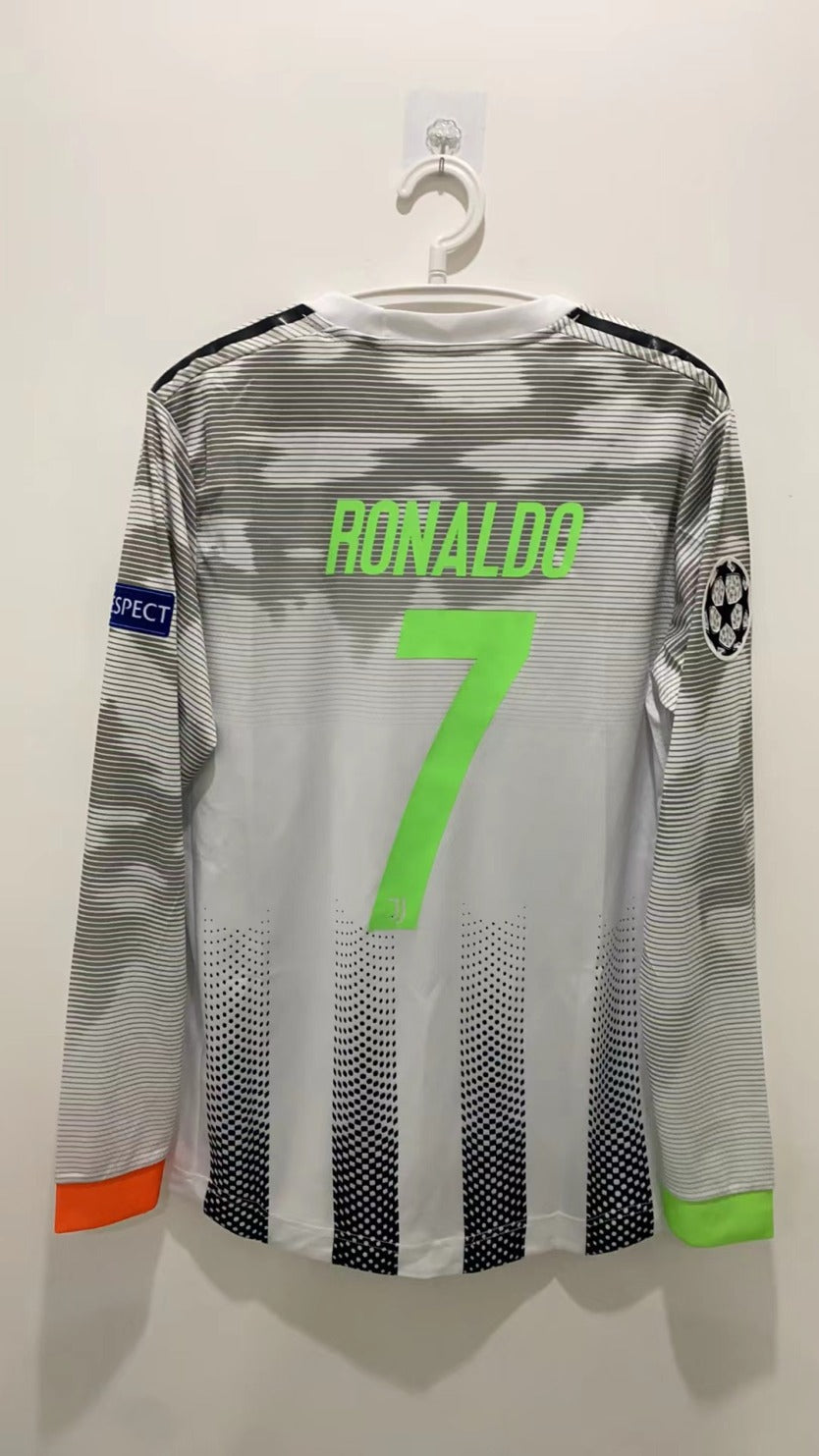 Cristiano Ronaldo CR7 Juventus 19/20 Limited Edition Long sleeve Retro Jersey