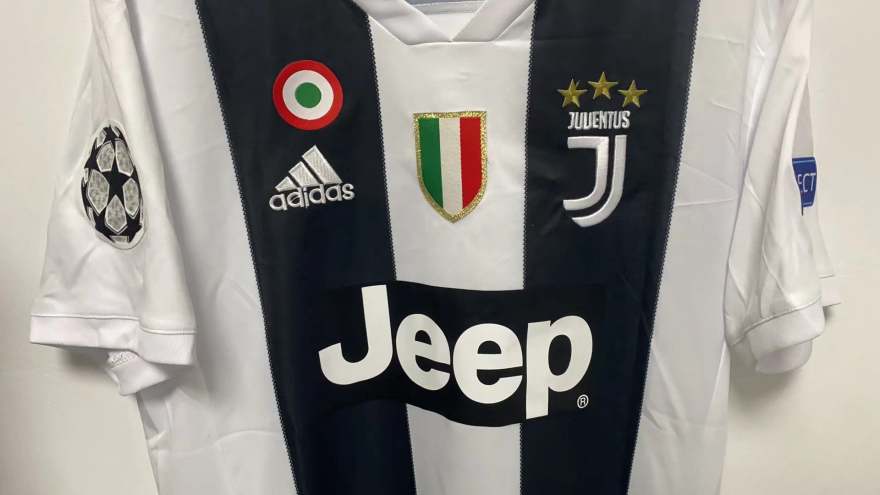 Cristiano Ronaldo CR7 Juventus 18/19 Home Original Retro Jersey