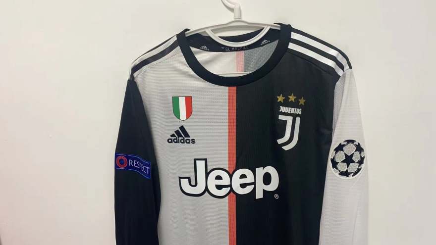 Cristiano Ronaldo CR7 Juventus 19/20 Home Original Retro Jersey