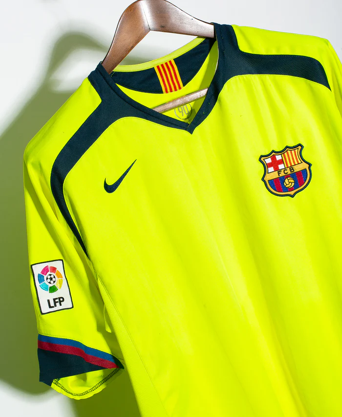 Ronaldinho Barcelona 05/06 Away Original Retro Jersey