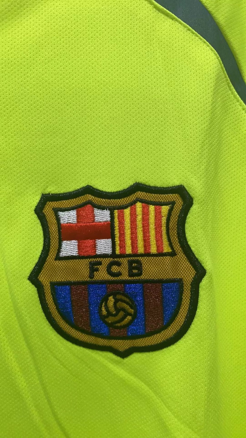 Ronaldinho Barcelona 05/06 Away Short sleeved Retro Jersey