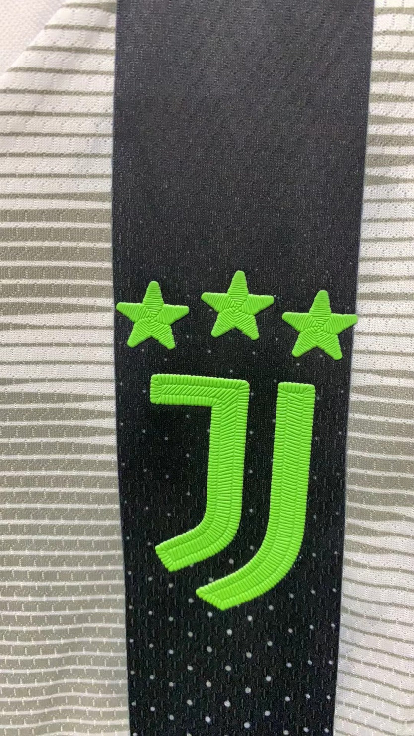 Cristiano Ronaldo CR7 Juventus 19/20 Limited Edition Long sleeve Retro Jersey