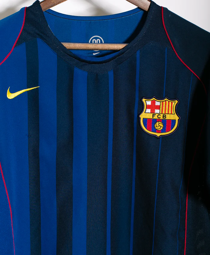 Ronaldinho Barcelona 04/05 Away Original Retro Jersey
