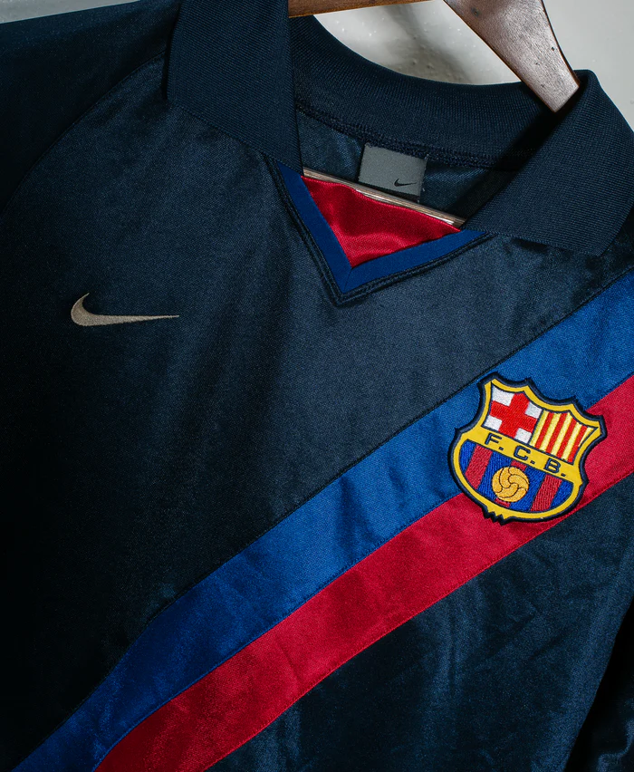 Ronaldinho Barcelona 03/04 Third Original Retro Jersey