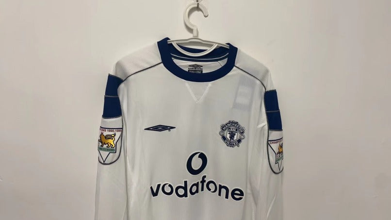 David Beckham Manchester United 99/00 Away Original Retro Jersey