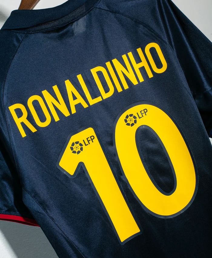 Ronaldinho Barcelona 03/04 Third Original Retro Jersey