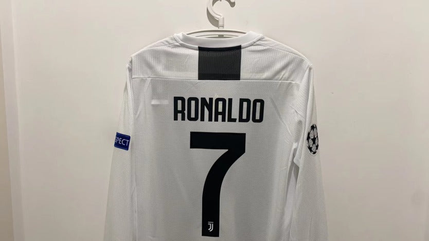 Cristiano Ronaldo CR7 Juventus 18/19 Home Long sleeve Retro Jersey